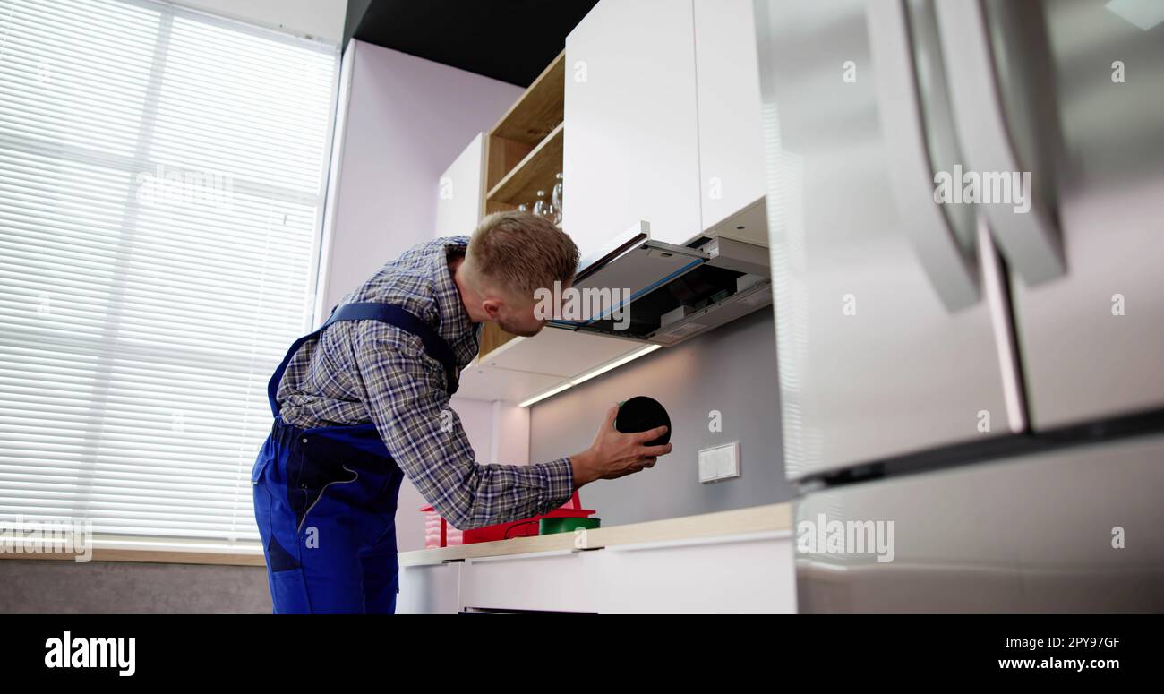 Stove Exhaust Fan Extractor Filter Maintenance Stock Photo Alamy