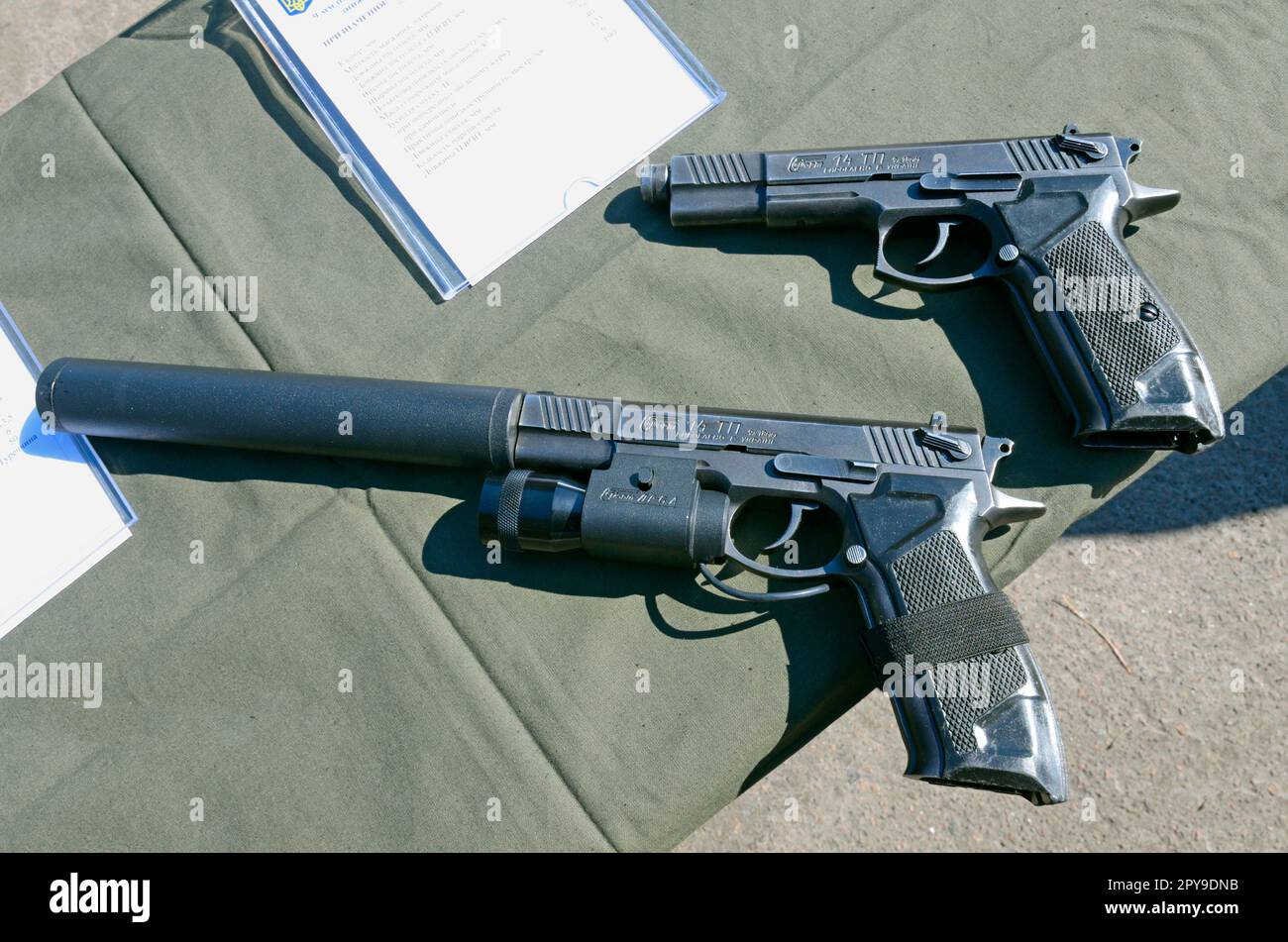 Silencer gun hi-res stock photography and images - Alamy