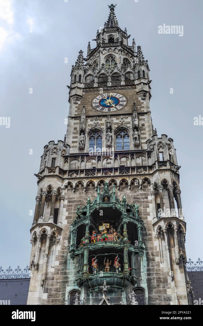The RathausGlockenspiel in Munich Stock Photo Alamy
