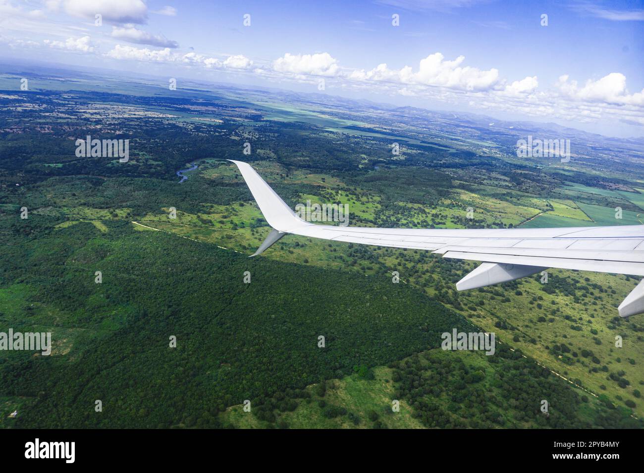 Tilt wing hi-res stock photography and images - Alamy