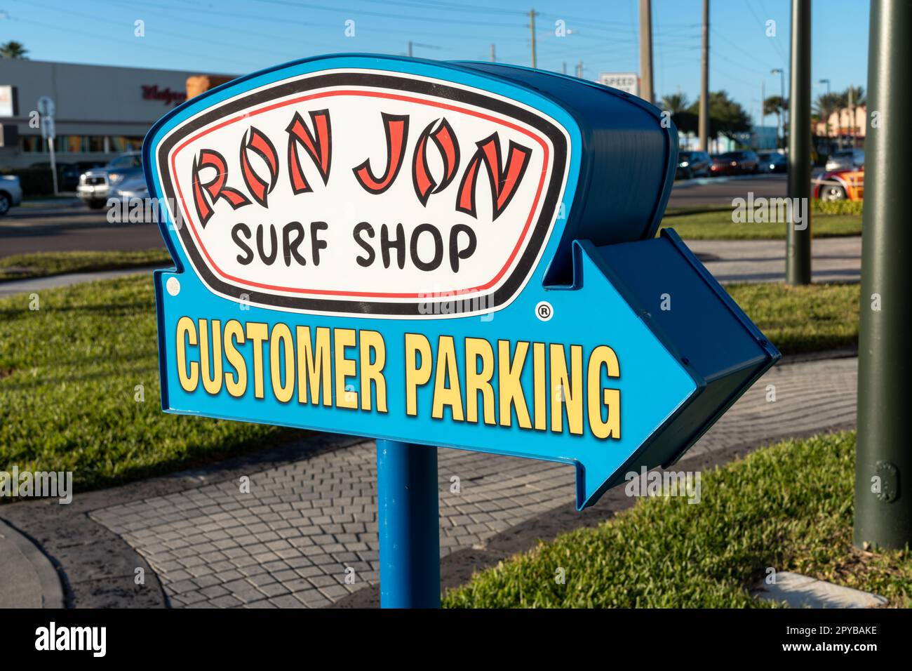 Cocoa Beach, Florida December 29, 2022 Sign for customer parking for