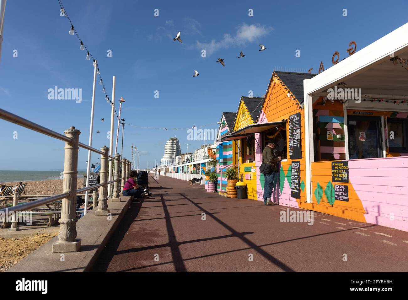 st-leonards-on-sea-hi-res-stock-photography-and-images-alamy