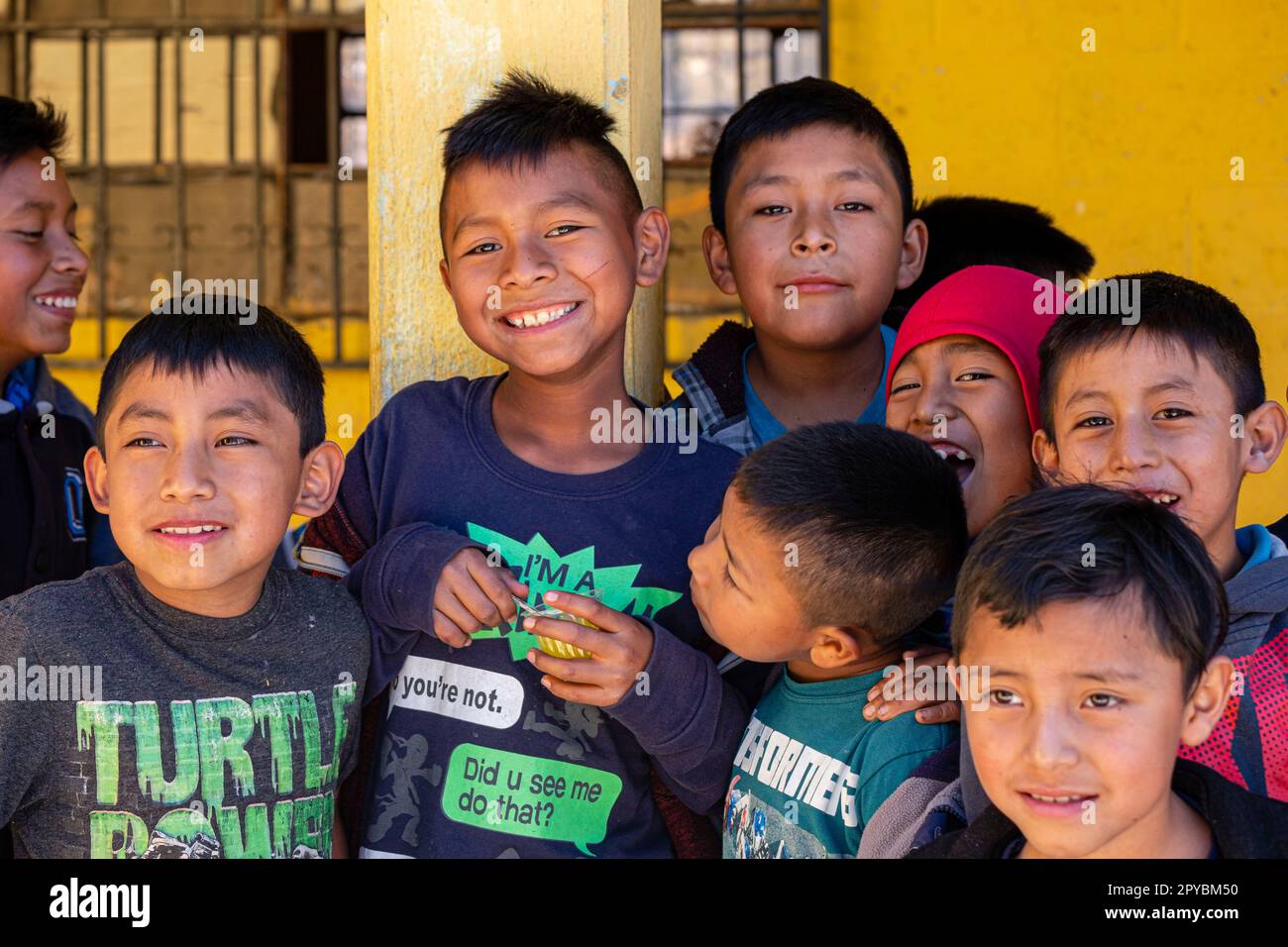 recreo, escuela de primària, Patzojón Chiquito, Quiche, Guatemala, America Central Stock Photo