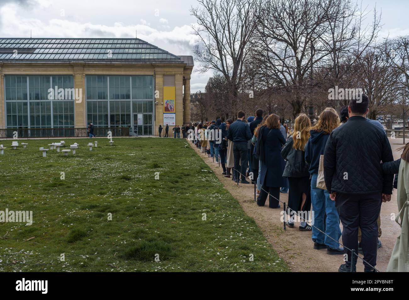 Long line outside Musée de l'Orangerie in Paris, France. March 25, 2023. Stock Photo