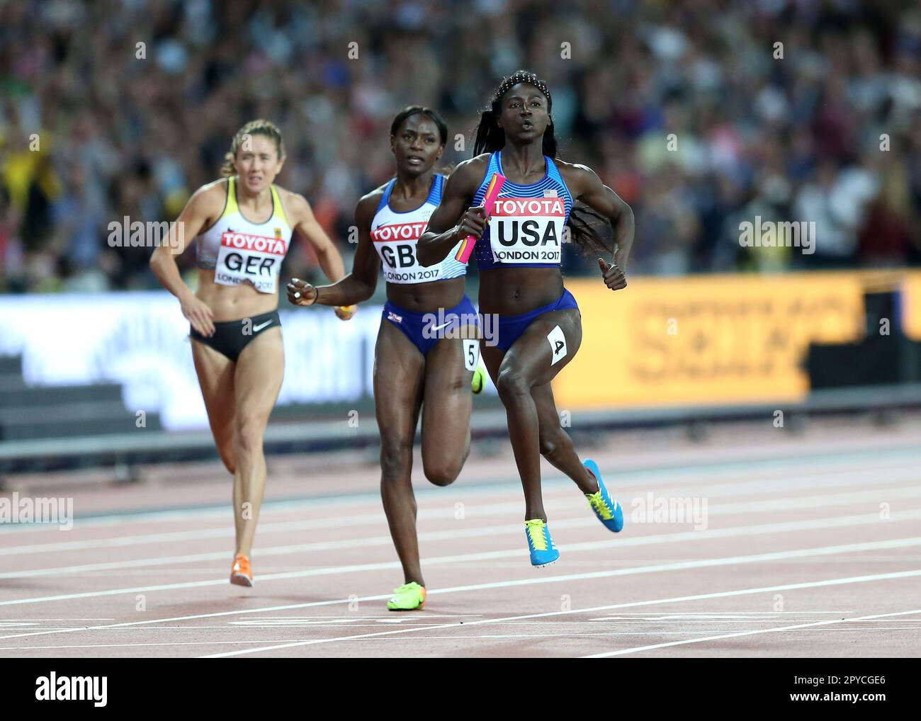London Stadium, East London, UK. 12th Aug, 2017. IAAF World Championships, Day 9; Tori Bowie of USA anchors the team home to win the 4x100 metres relay womens final to be crowned World Champion as they finish ahead of team GBR's Daryll Neita Credit: Action Plus Sports/Alamy Live News Stock Photo