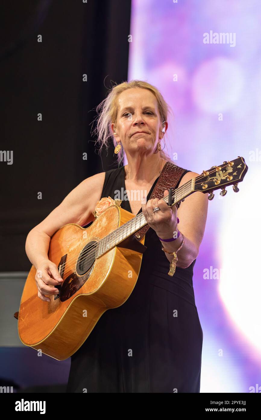 Indio, U.S. 29th Apr, 2023. MARY CHAPIN CARPENTER during Stagecoach Music Festival at Empire Polo Club in Indio, California Credit: Sipa USA/Alamy Live News Stock Photo
