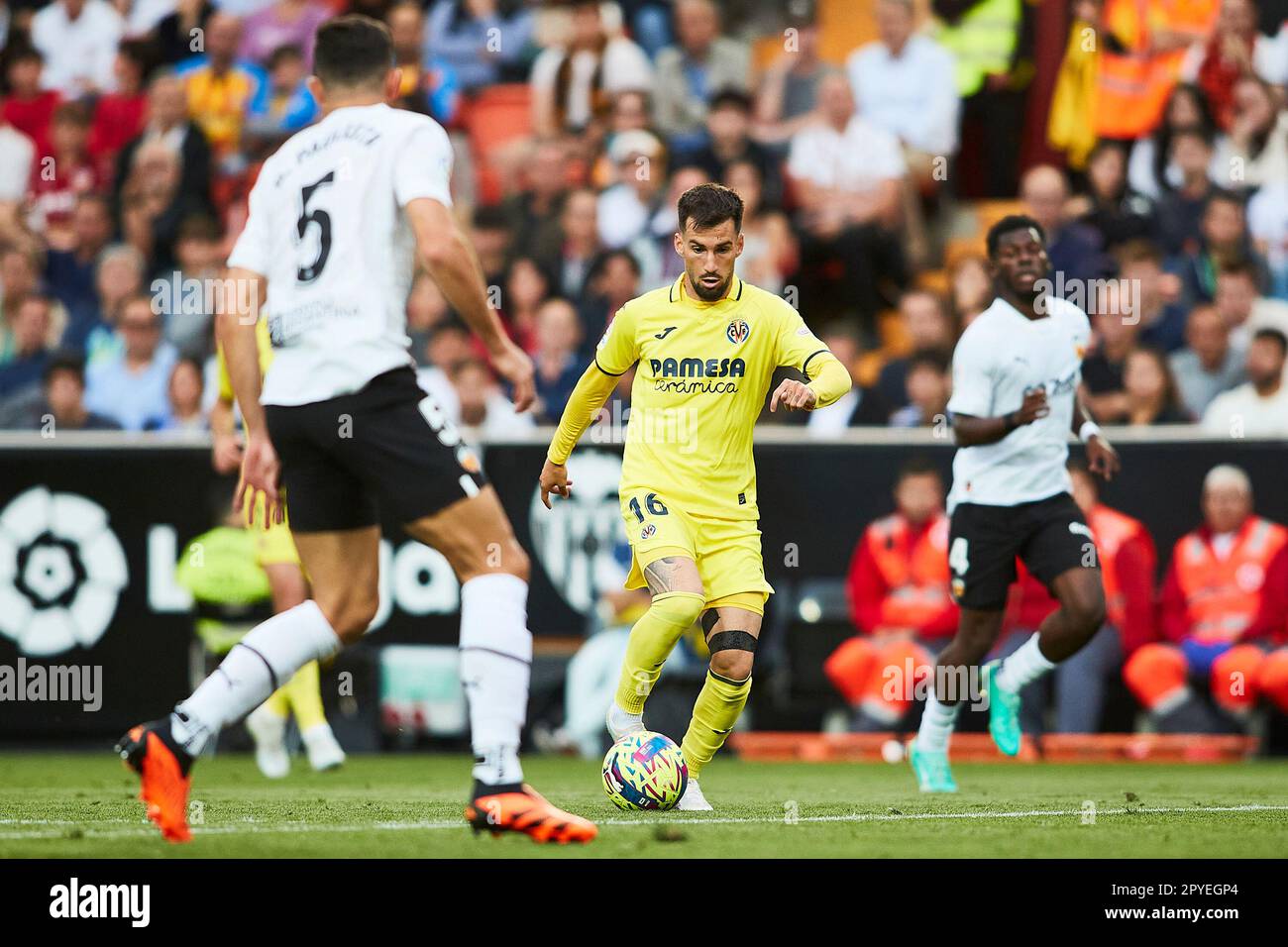 Alex Baena (Villarreal CF, #16) in action during the LaLiga Santander match between Valencia CF versus Villarreal CF, in Valencia, Spain, 3 May 2023. Stock Photo