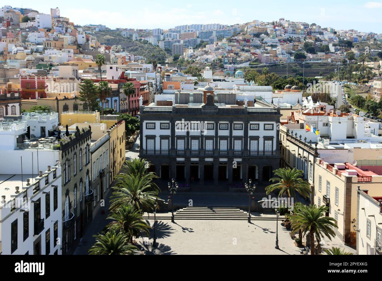 Blick von der Aussichtsplattform der Santa Ana Kathedrale Ã¼ber den gleinchnamigen Platz Stock Photo