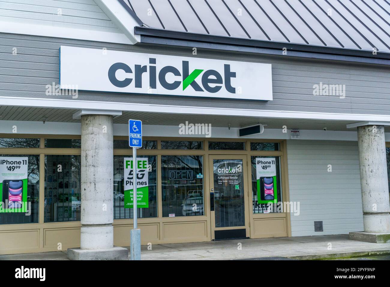 Low cost cellular service hires stock photography and images Alamy