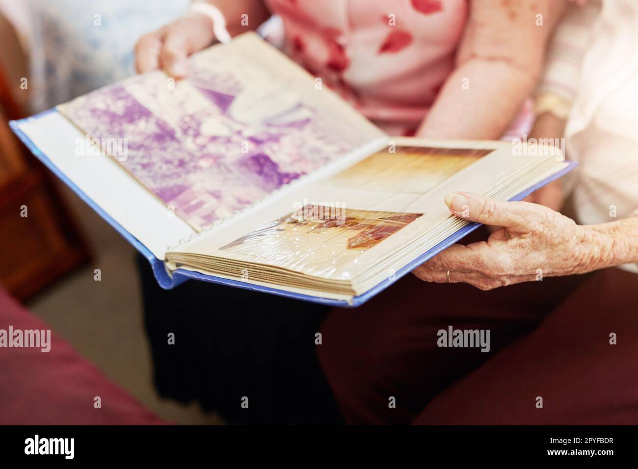 Elderly women hi-res stock photography and images - Alamy