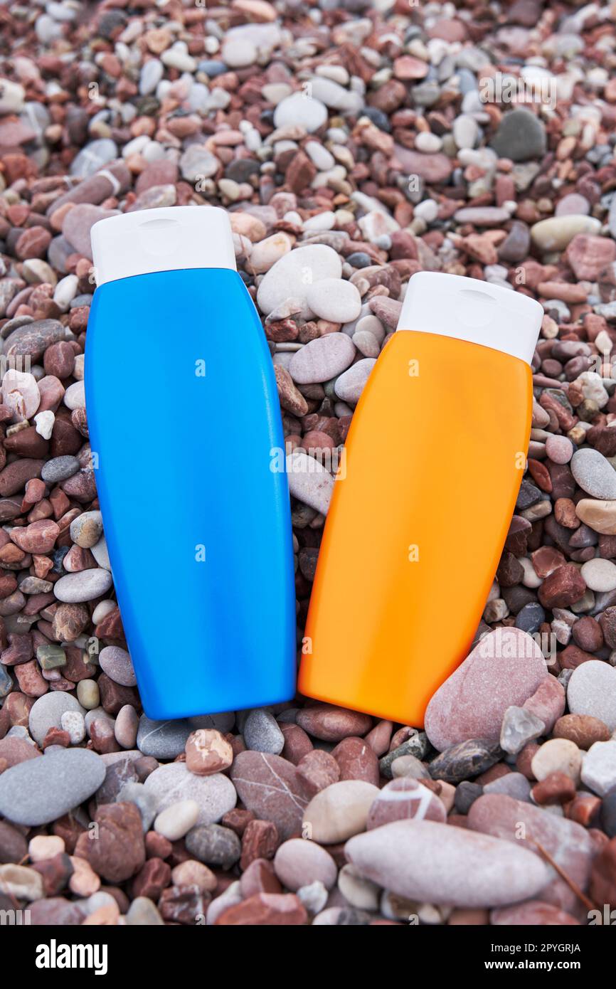 I Tested Owala and Hydro Flask Water Bottles for Months—This One Is the BEST, image size:866x1390