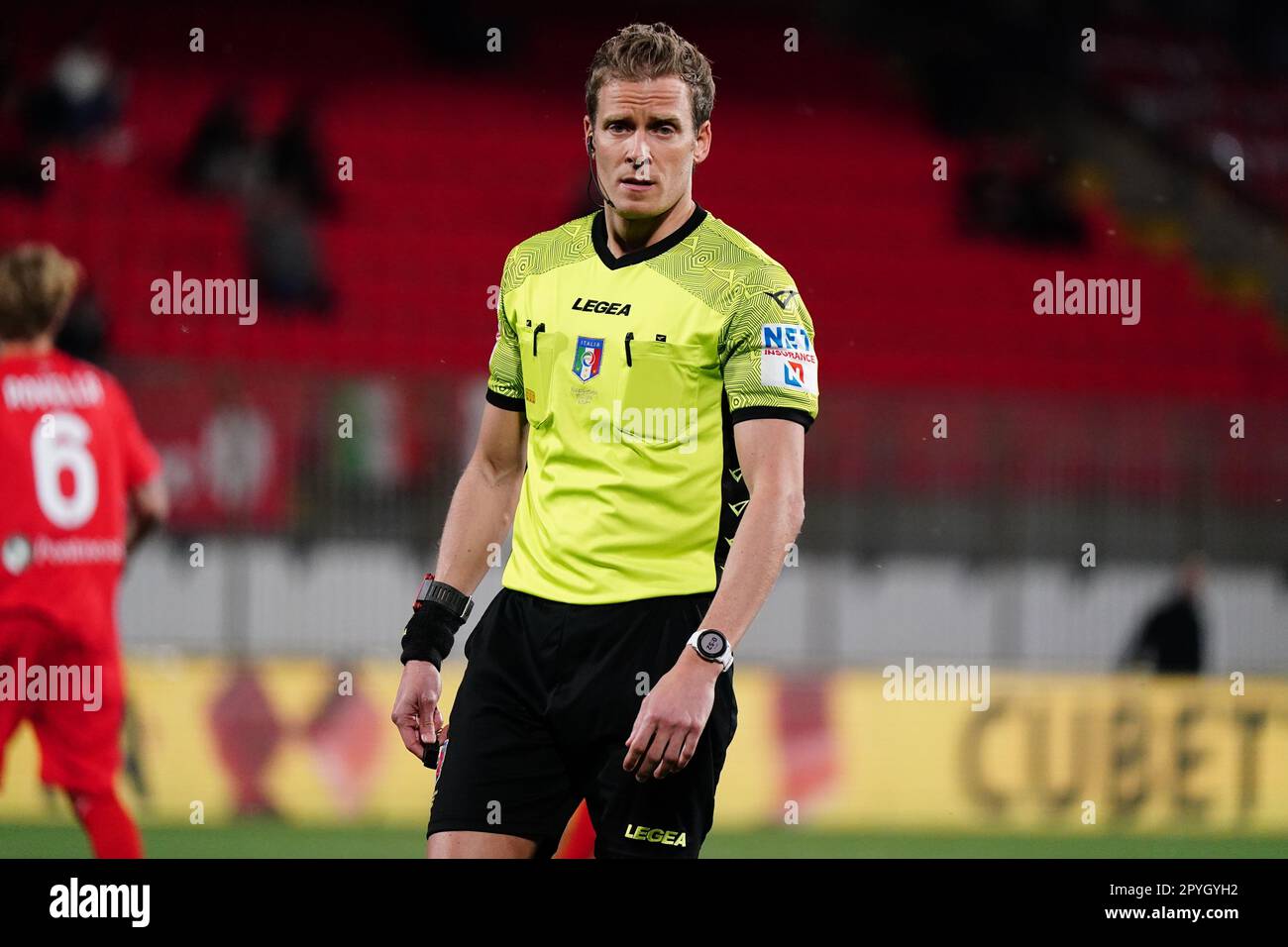 Referee italy hi-res stock photography and images - Page 2 - Alamy
