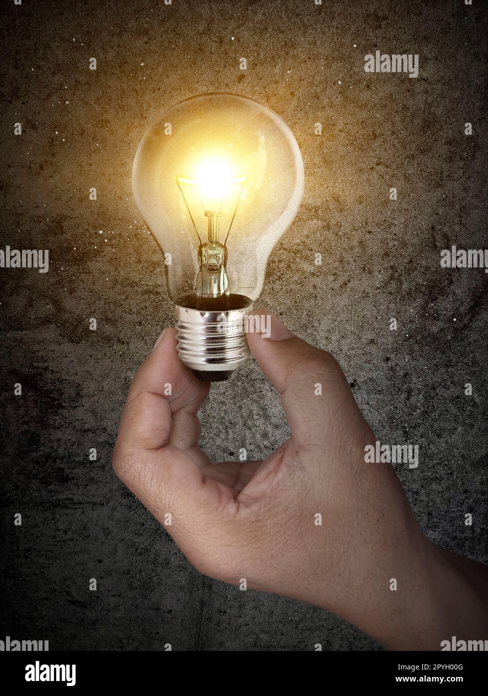 concept creativity with Hand holding glowing light bulb that shine ...