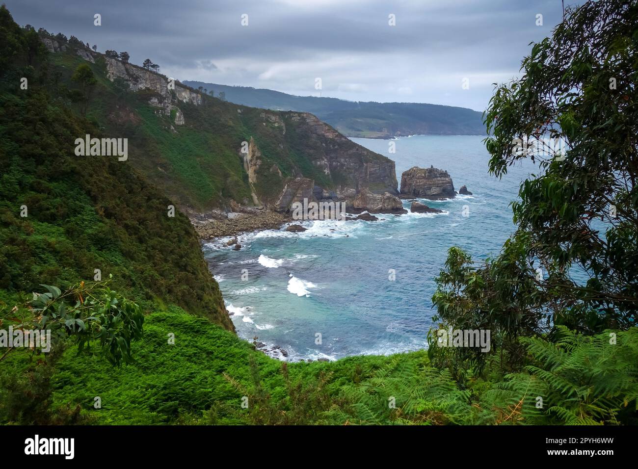 Punta socastro cliffs and Atlantic ocean, Galicia, Spain Stock Photo