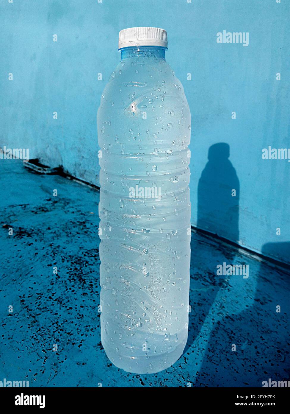 Cold Water Bottle Stock Photo Alamy