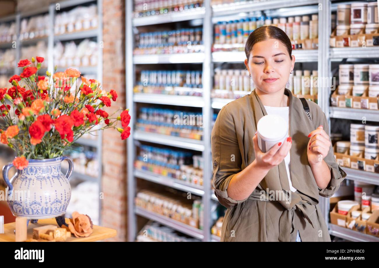 Glaze paint hires stock photography and images Alamy