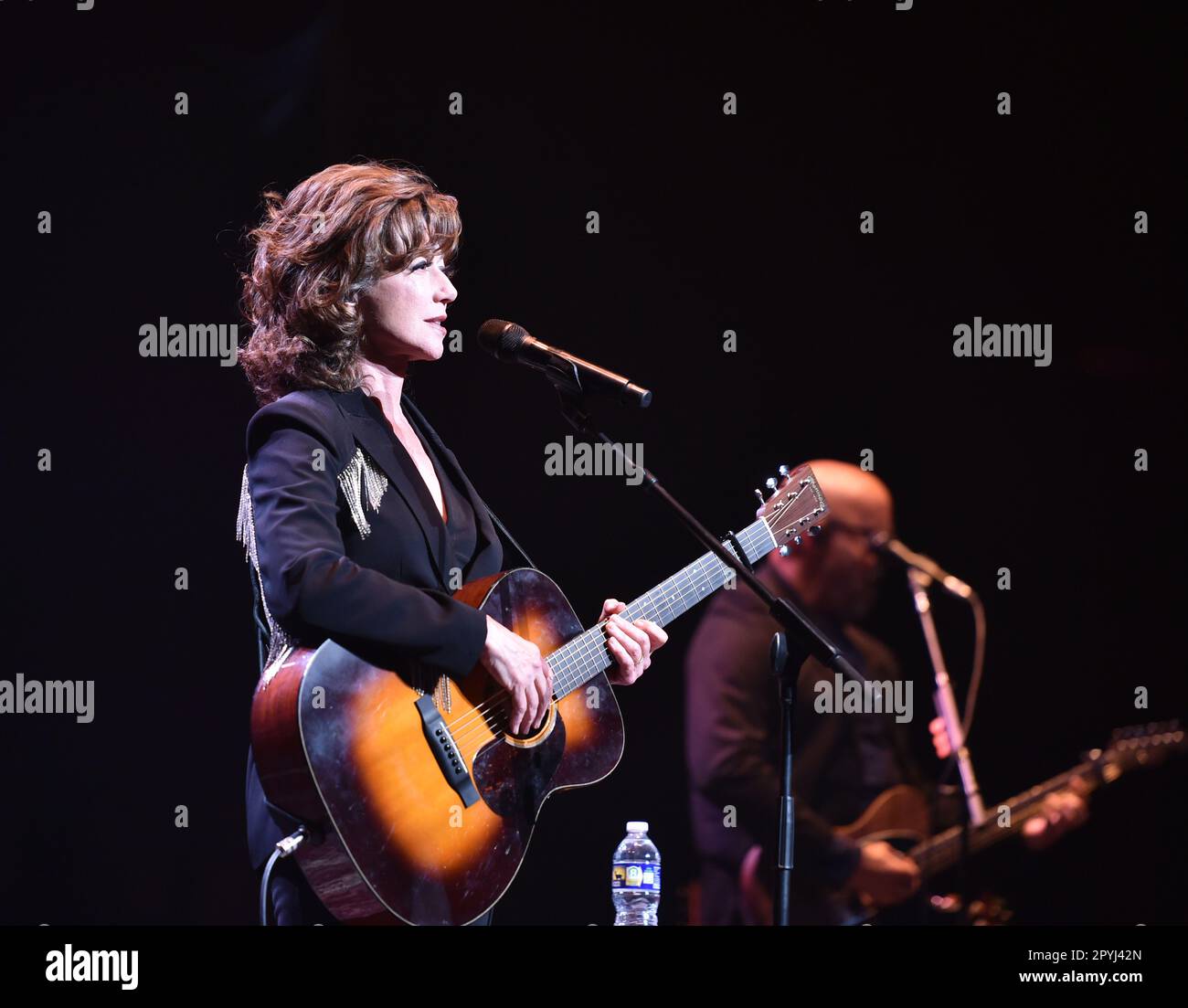 May 3, 2023, Virginia Beach, Virginia, USA: Six time Grammy winner, 22 GMA Dove award winner AMY GRANT entertains the folks at the Sandler Center in Virginia Beach, Virginia 3 May 2023.Â© Jeff Moore (Credit Image: © Jeff Moore/ZUMA Press Wire) EDITORIAL USAGE ONLY! Not for Commercial USAGE! Stock Photo