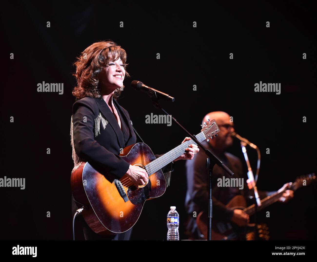 May 3, 2023, Virginia Beach, Virginia, USA: Six time Grammy winner, 22 GMA Dove award winner AMY GRANT entertains the folks at the Sandler Center in Virginia Beach, Virginia 3 May 2023.Â© Jeff Moore (Credit Image: © Jeff Moore/ZUMA Press Wire) EDITORIAL USAGE ONLY! Not for Commercial USAGE! Stock Photo