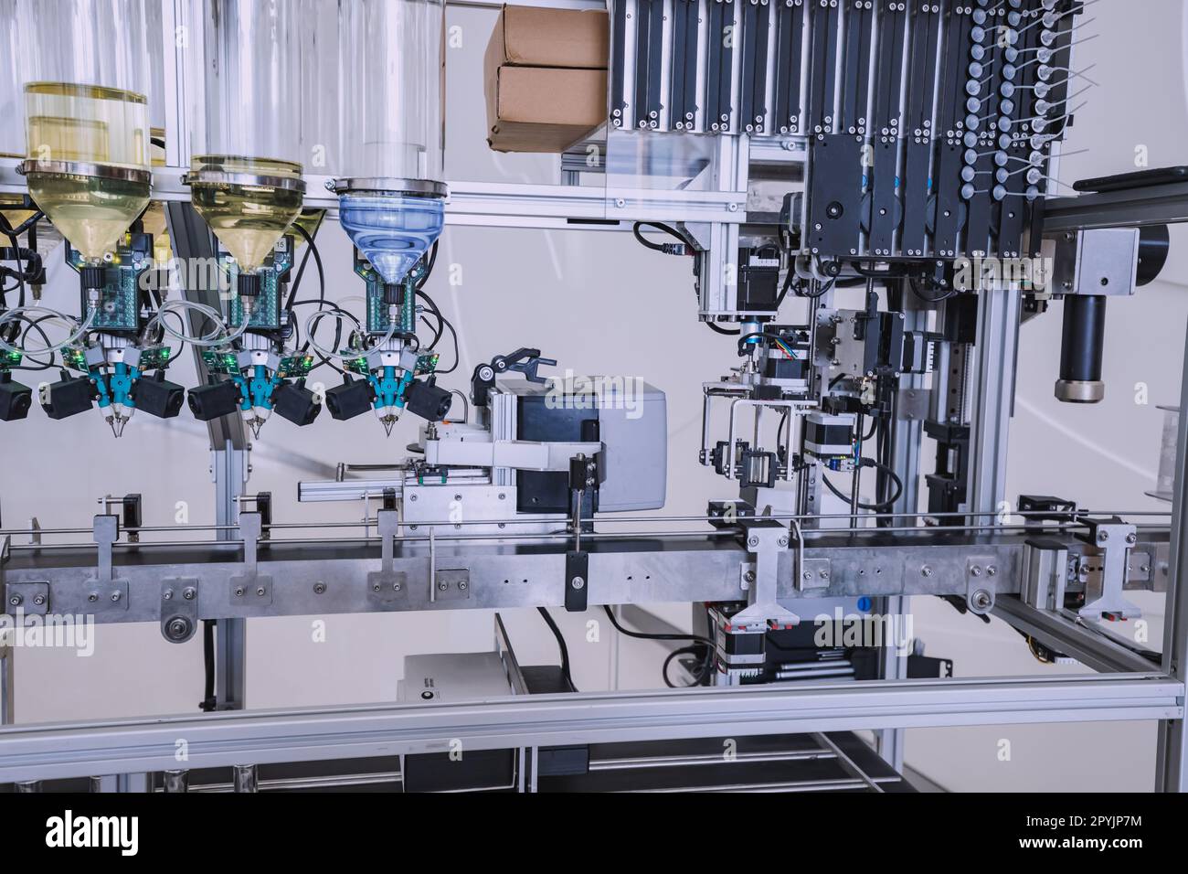 3d printer technology with liquid chemicals Stock Photo Alamy