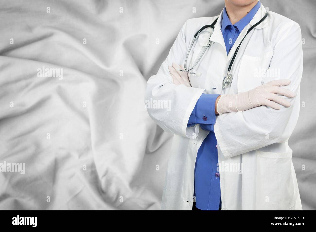 Doctor standing hi-res stock photography and images - Alamy