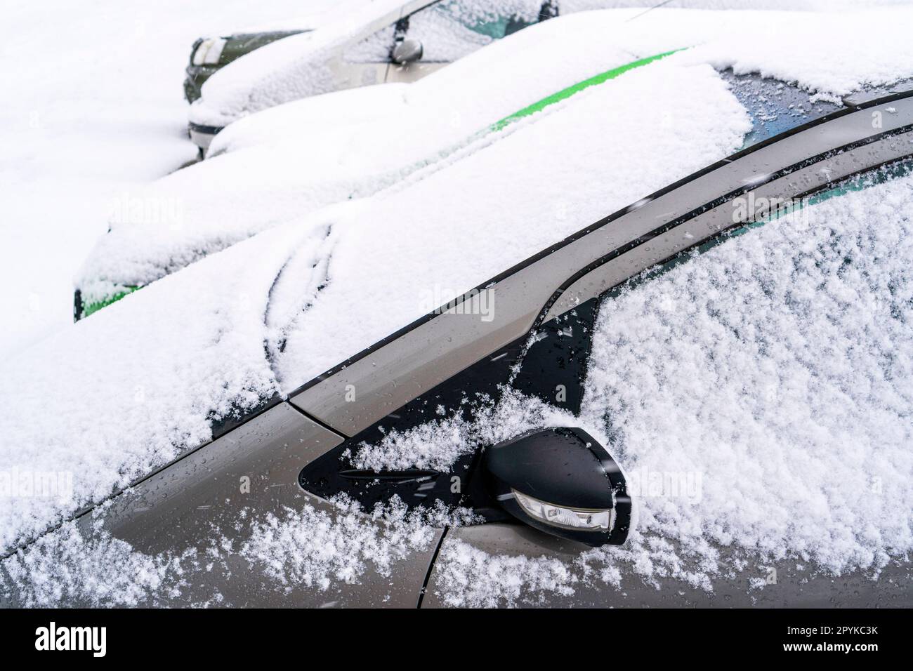 Finland Helsinki winter scene snow cover car Stock Photo - Alamy
