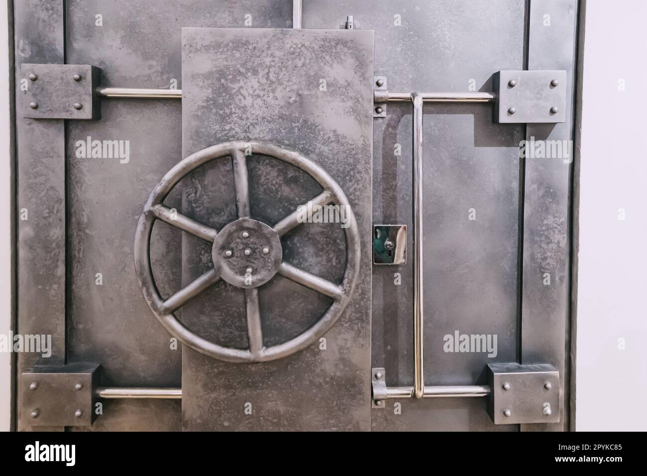 Metal bank vault doors - concept of secure deposit and safe Stock Photo ...