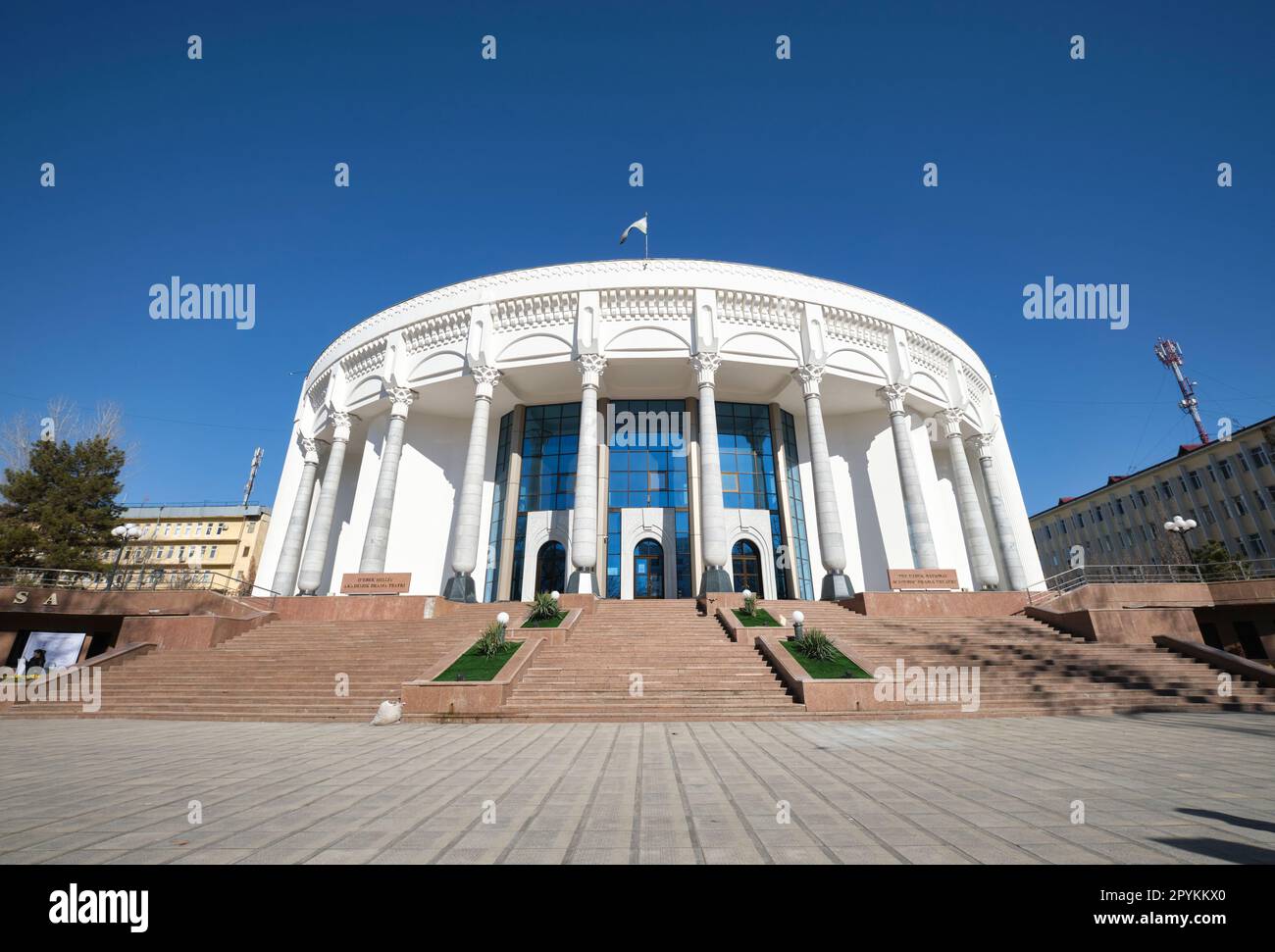 View of the front facade, entrance to the Uzbek National Academic Drama