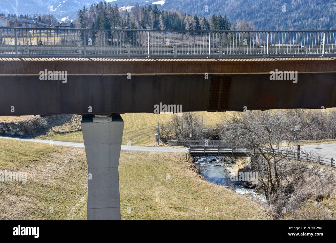 NEUE BRUCKE visual data 3