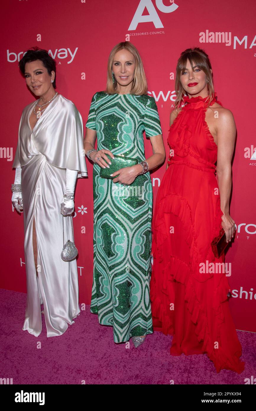 (L to R): Kris Jenner (USA), Dee Hilfiger (USA), and Tommy Hilfiger (USA).  27.05.2018. Formula 1 World Championship, Rd 6, Monaco Grand Prix, Monte  Carlo, Monaco, Race Day. Photo credit should read: XPB/Press Association  Images Stock Photo - Alamy