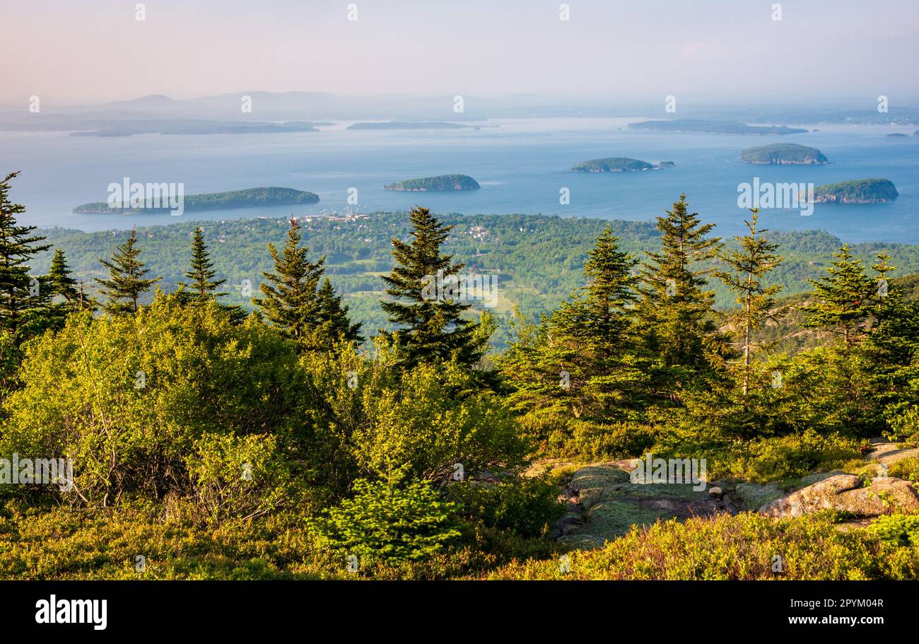 Acadia national park visitor center hi-res stock photography and images ...