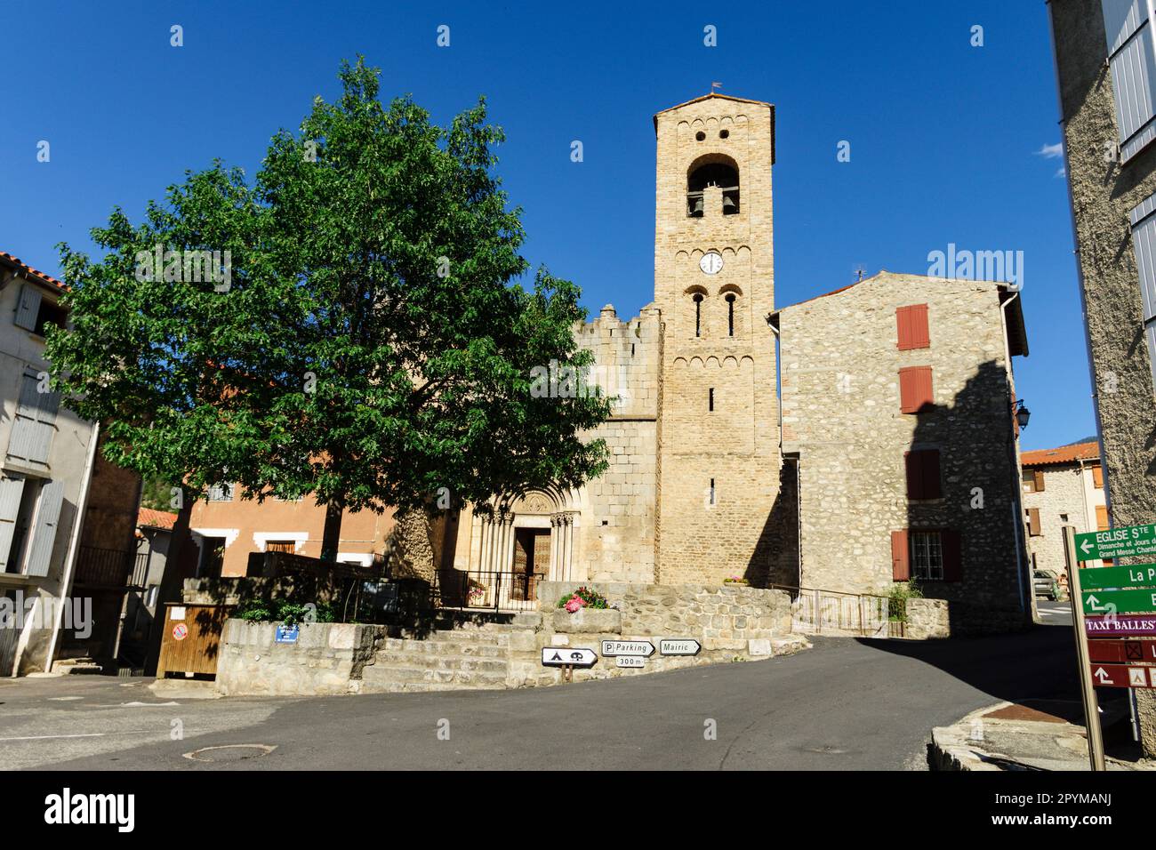 iglesia de santa Maria de Cornella, romanico catalan, siglo XI,Corneilla-de-Conflent, pirineos orientales,Francia, europa Stock Photo