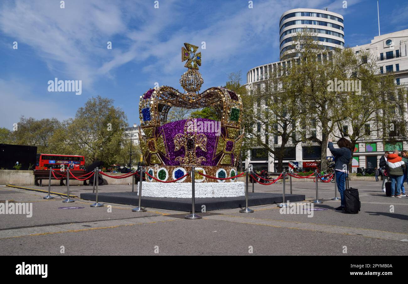 London, UK. 4th May 2023. A huge crown installation decorates Marble
