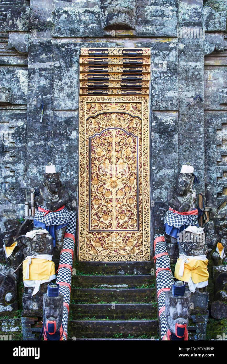 Carved door, Pura Ulun Danu Batur temple, Bali, Indonesia Stock Photo