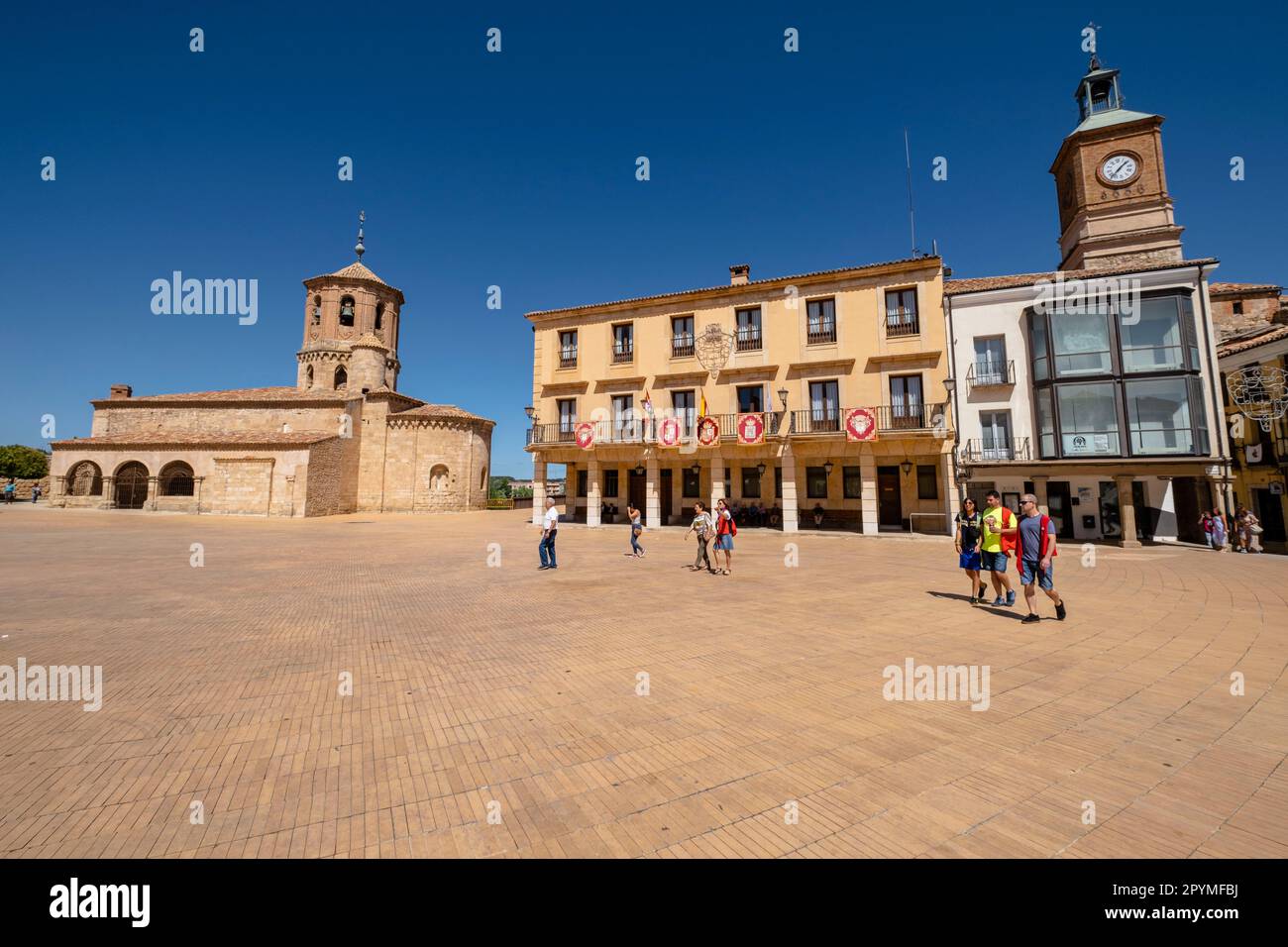 Iglesia de San Miguel y ayuntamiento,  Almazán, Soria,  comunidad autónoma de Castilla y León, Spain, Europe Stock Photo