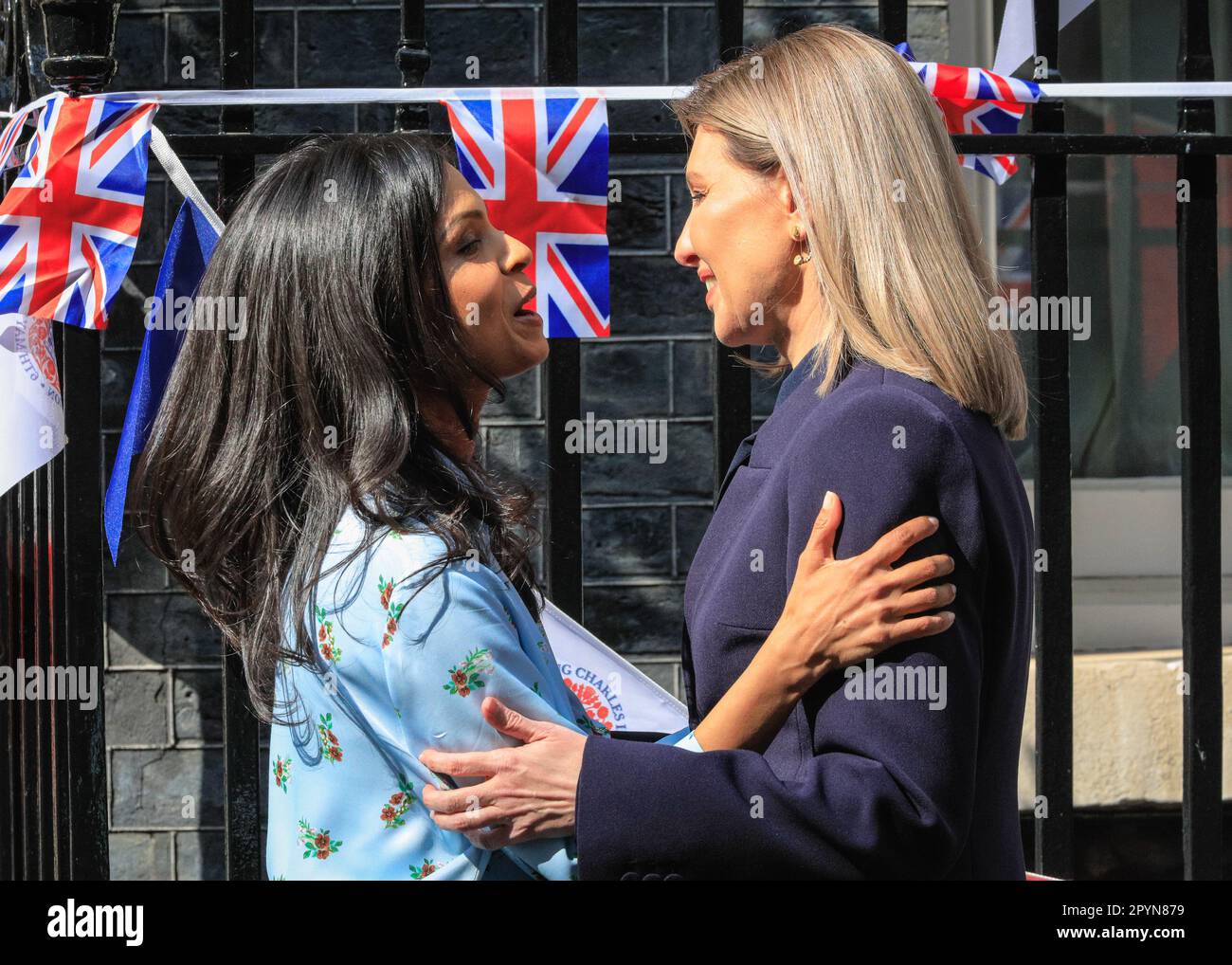 London, UK. 04th May, 2023. Akshata Murthy, wife of British Prime Minister Rishi Sunak, welcomes First Lady of Ukraine, Olena Zelenska, to 10 Downing Street this afternoon. Credit: Imageplotter/Alamy Live News Stock Photo