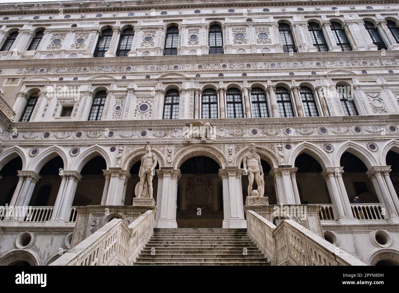 Doge palace venice construction hi-res stock photography and images - Alamy