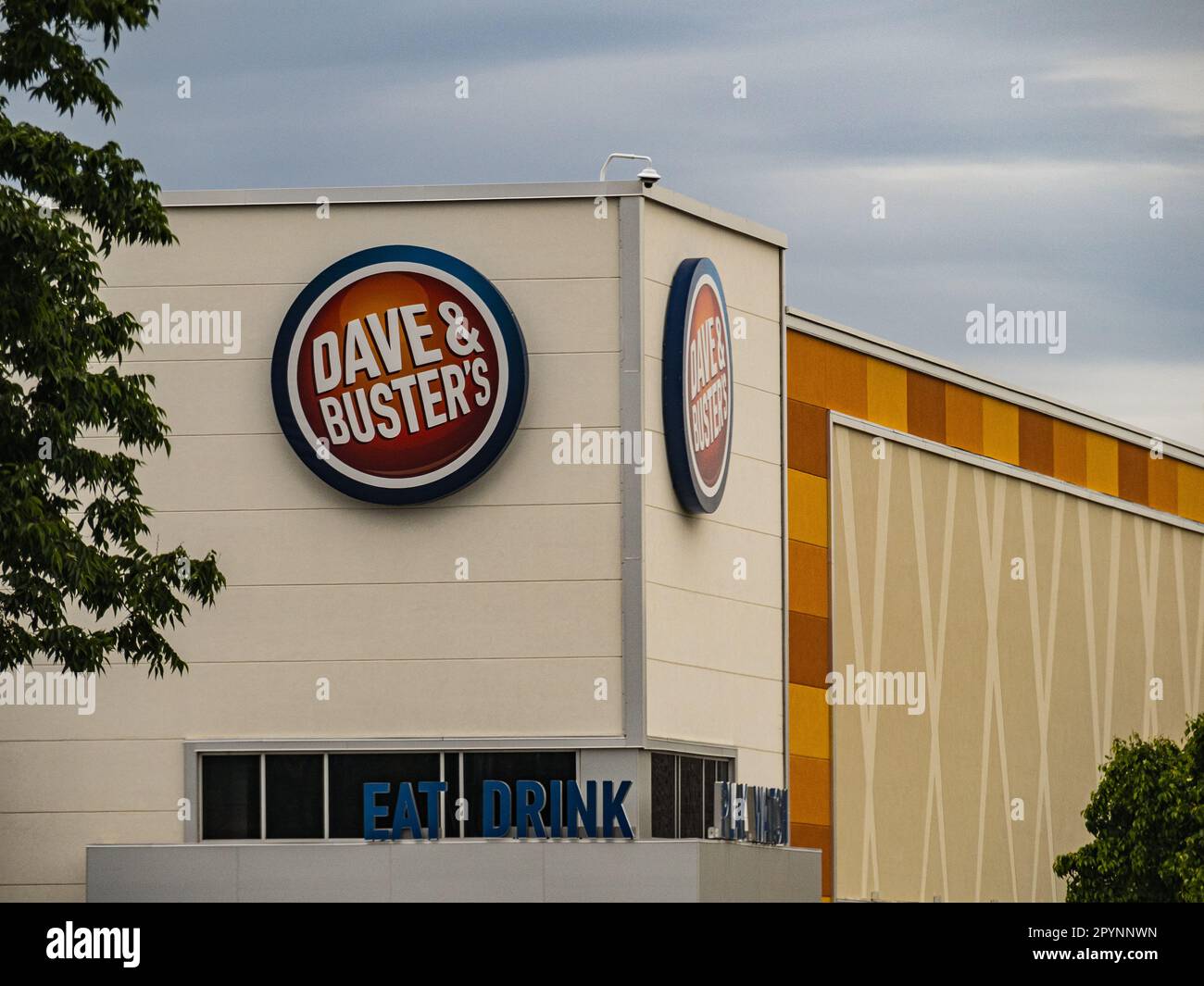 Dave busters hires stock photography and images Alamy