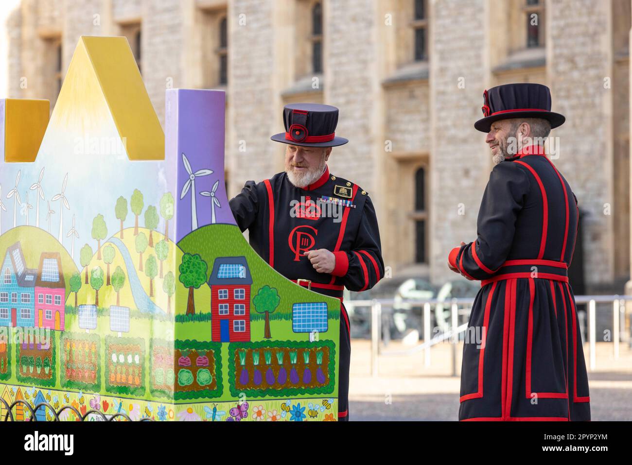 PHOTO:JEFF GILBERT Wednesday 03rd May 2023. Yeomen Warders of His Majesty's Royal Palace and Fortress the Tower of London Nev Dednum (darker beard) an Stock Photo