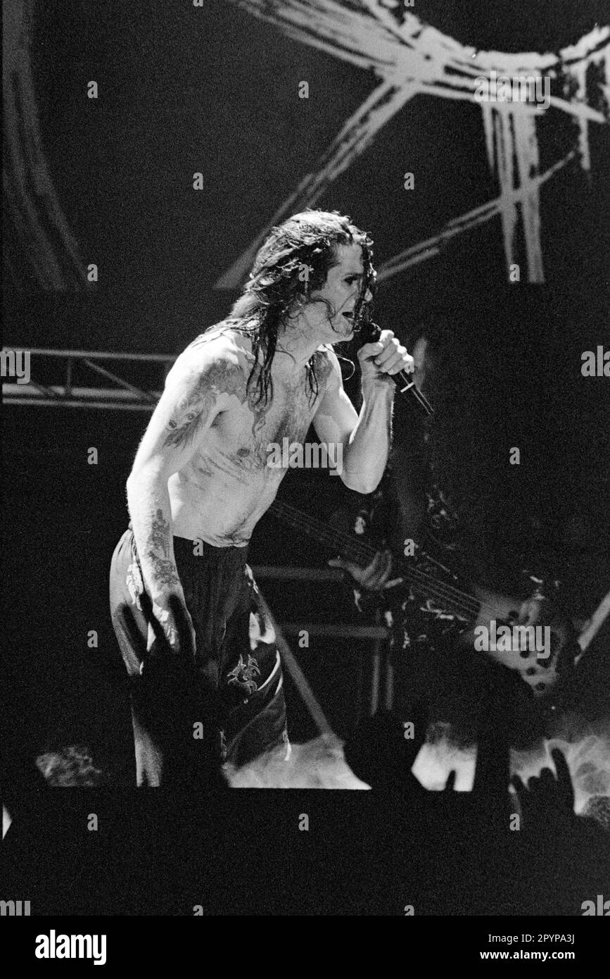 ozzy osbourne tour 2001