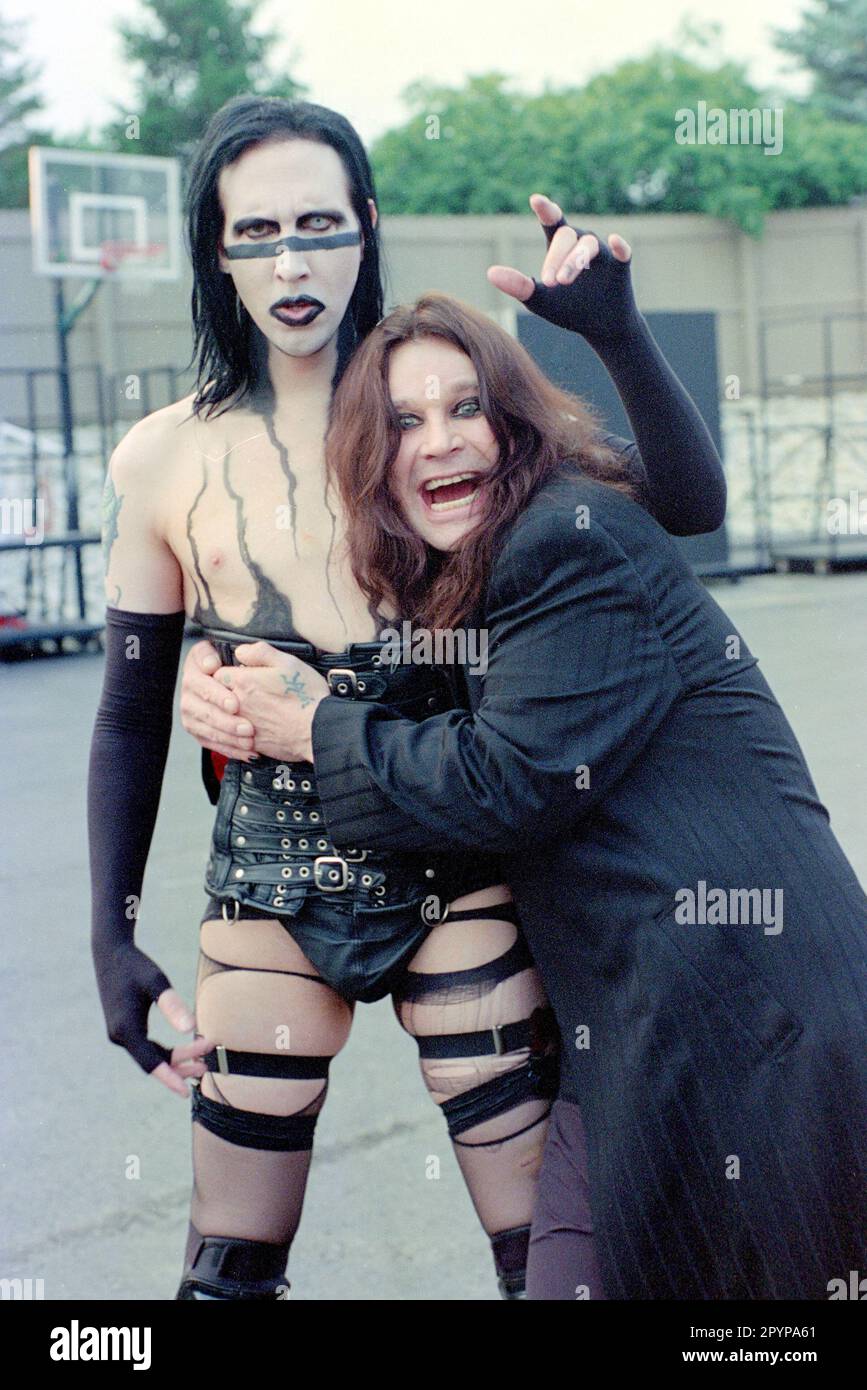 Thumbelina bilan jinsiy aloqa Aglaya Shilovskayaning kokraklari