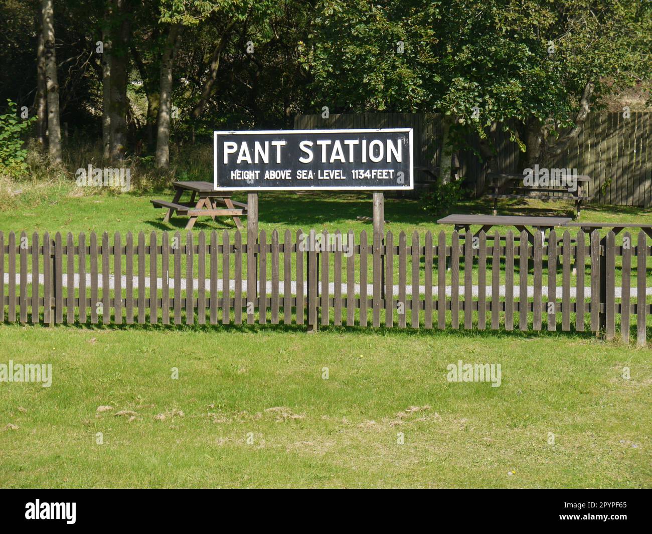Pant Station sign at Brecon Mountain Railway (Rheilffordd Mynydd Brycheiniog), Merthyr Tydfil, Mid Glamorgan Stock Photo