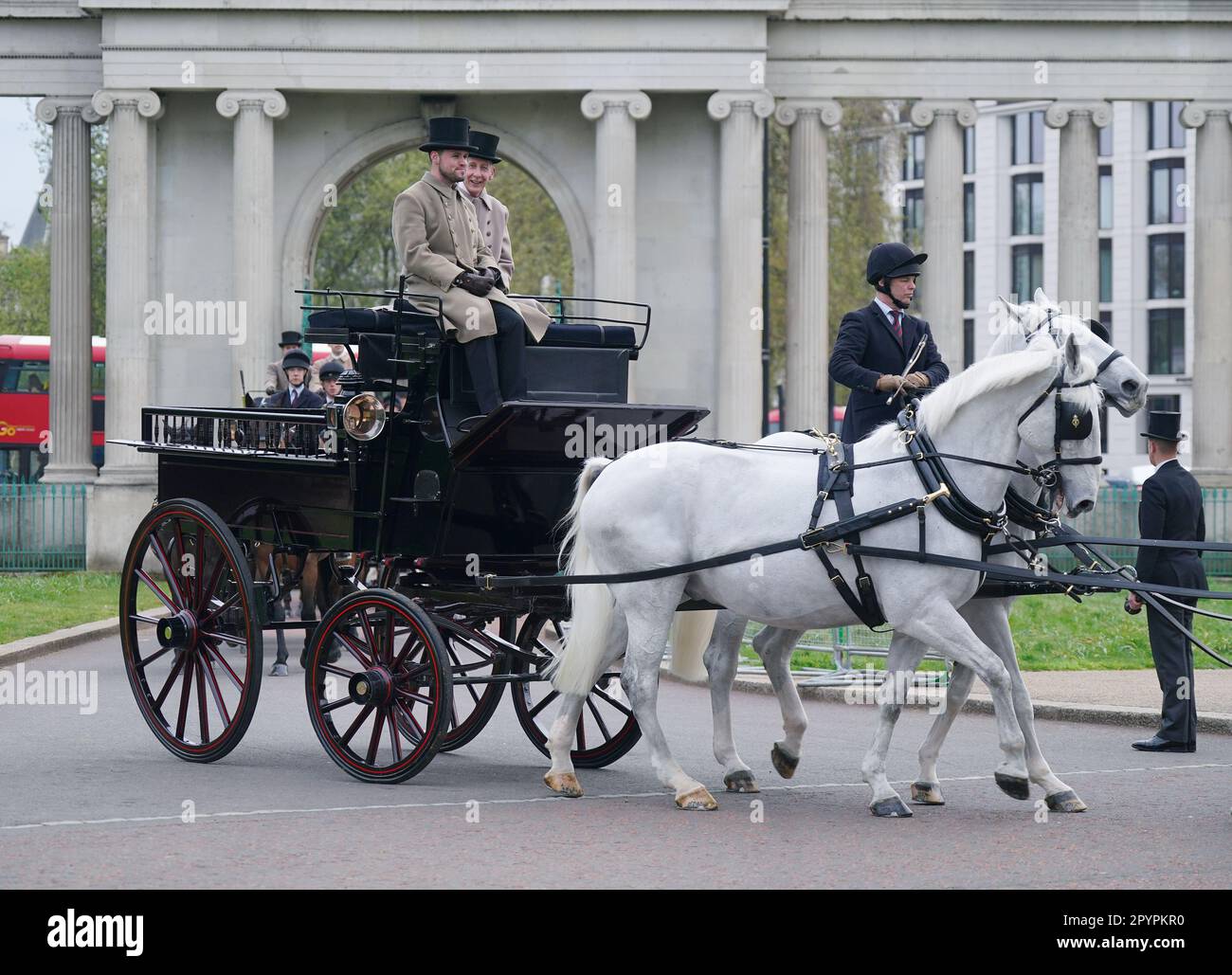 Hyde park on the right of picture hi-res stock photography and images ...