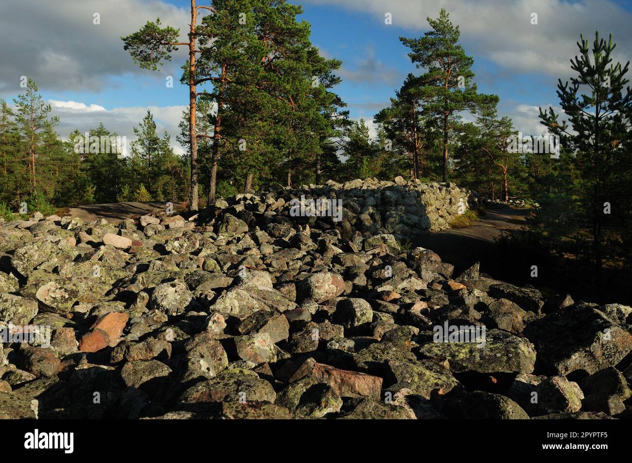 church-floor-of-the-burial-cairn-long-ruin-of-huilu-at-sammalahdenmaki