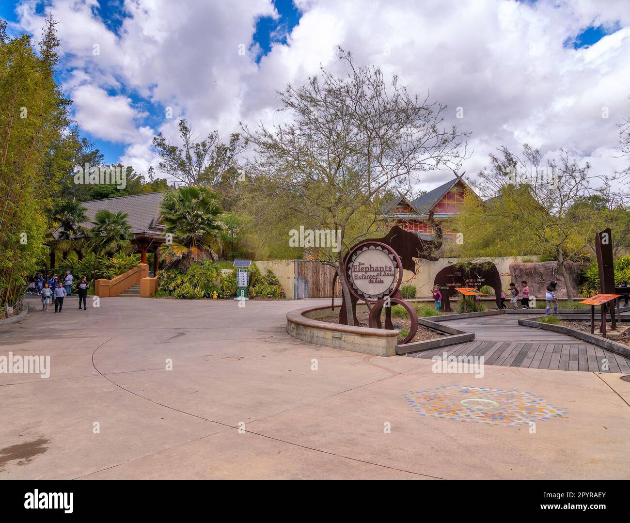 May 4, 2023, Los Angeles, CA, USA: Visitors walk the pathways at the Los Angeles Zoo in Los Angeles, CA. Stock Photo