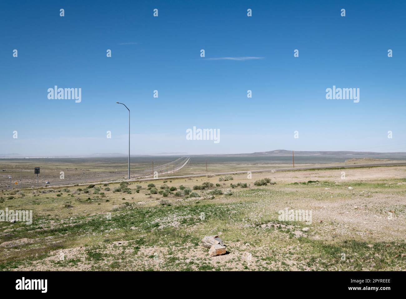 Usa, Utah. View of the Great Salt Lake Desert. Interstate 80 and the Bonneville Salt Flats seen in the distance. Stock Photo