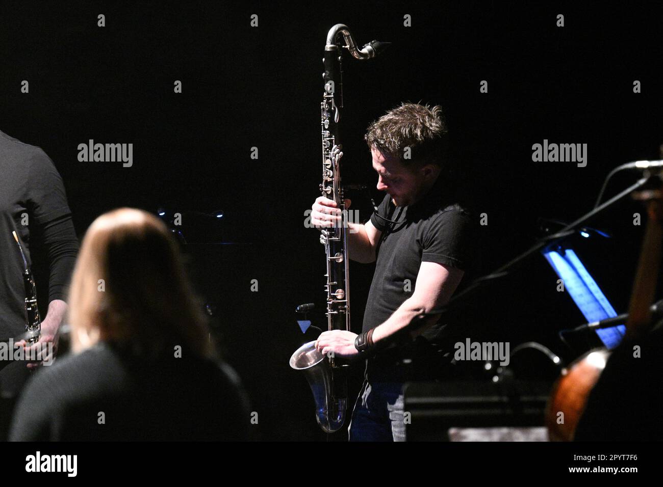 Bass clarinetist hi-res stock photography and images - Alamy