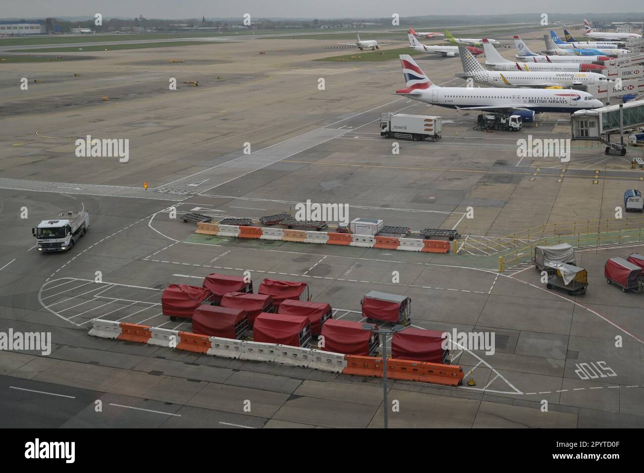 London Gatwick airport Stock Photo - Alamy