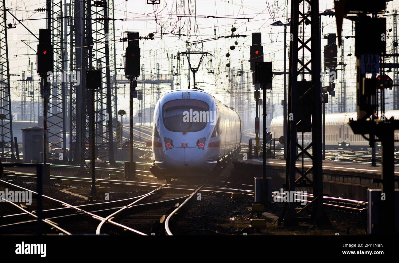 15.02.2017, Frankfurt, DEU, Germany, a ICE train of Deutsche Bahn AG, German Railway Company, on the track systems of Frankfurt mainstation Stock Photo