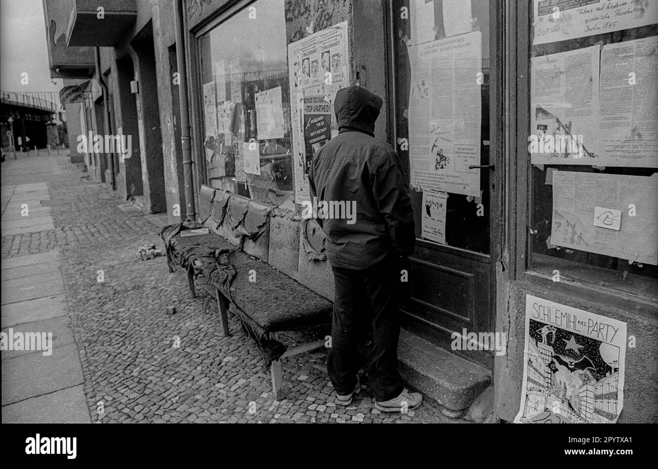 West Berlin, February 4, 1990, in Falckensteinstraße (corner of ...