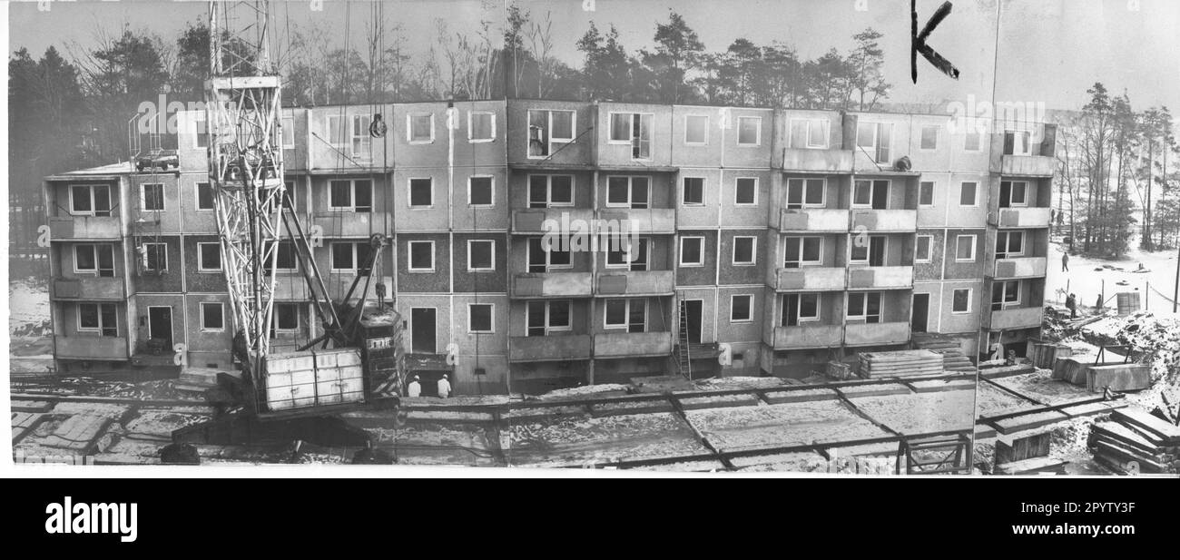 Construction work/building site of the new building area Waldstadt II